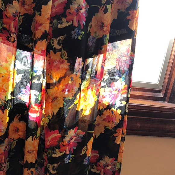 Floral printed chiffon pants for the summer. - Picture 4 of 5